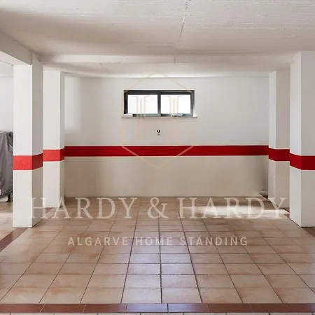H&H: Chic Seaside Apartment Near Meia Praia Beach Lagos Exterior photo