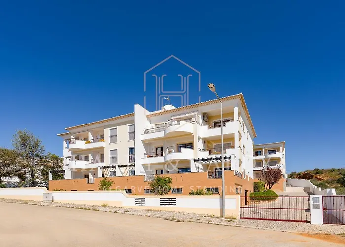 H&H - Rare Chic & Cosy Apartment With Wonderful Sea Views, Near To Meia Praia Beach And Lagos Center