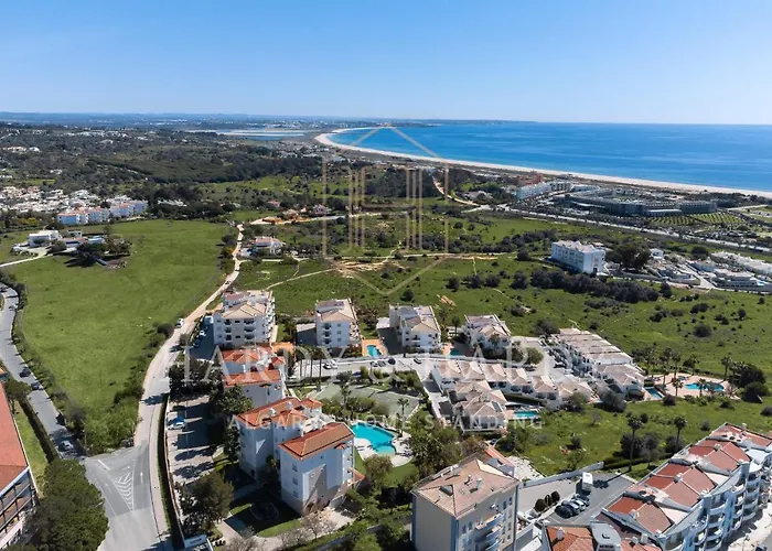 H&H - Rare Chic & Cosy Apartment With Wonderful Sea Views, Near To Meia Praia Beach And Lagos Center
