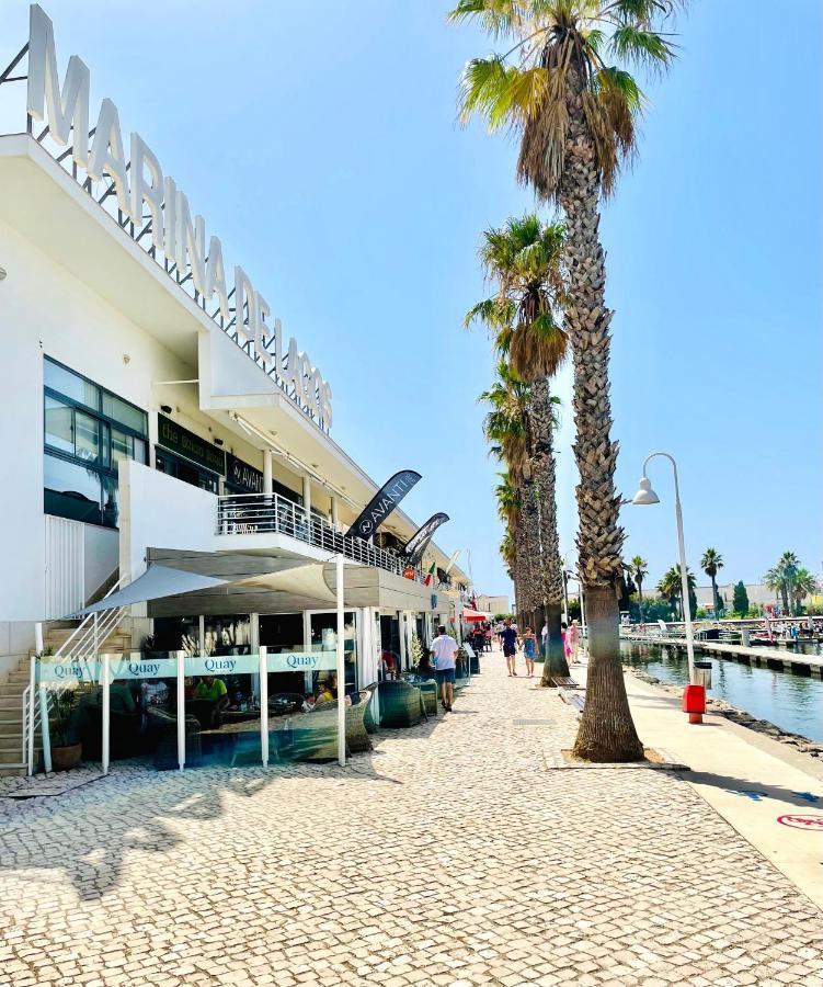 H&h: Chic Seaside Near Meia * Lagos