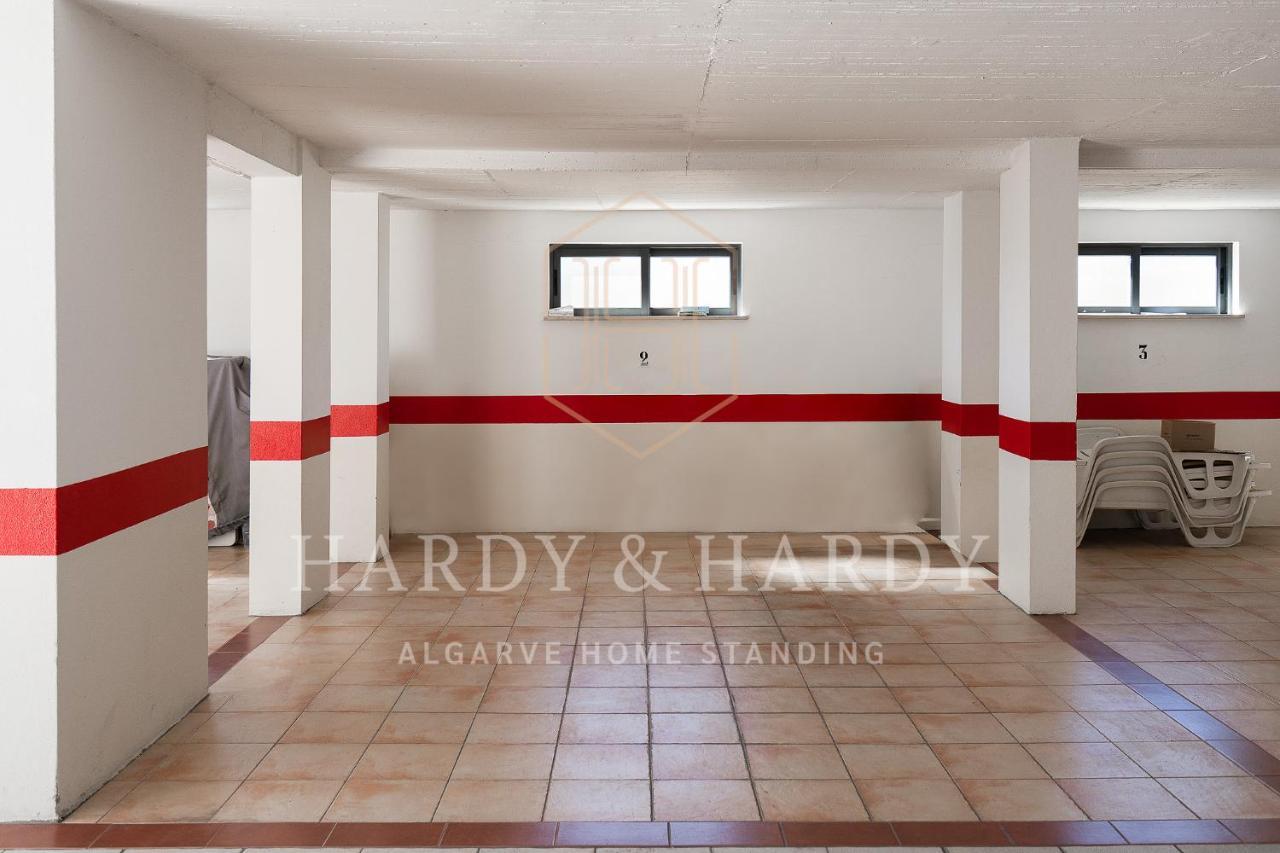 H&h: Chic Seaside Near Meia Apartment *